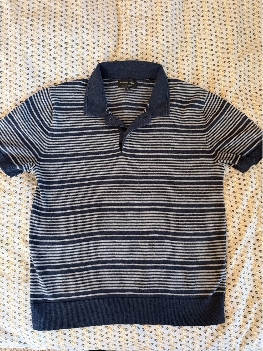 Banana Republic Men's Medium Striped Polo Shirt 100% Organic Cotton